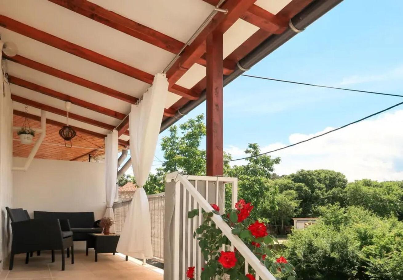Holiday Home Ana- With Pool Kornić Exterior foto